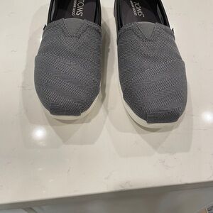 TOMS Men's Gray Herringbone Slip-On Shoes